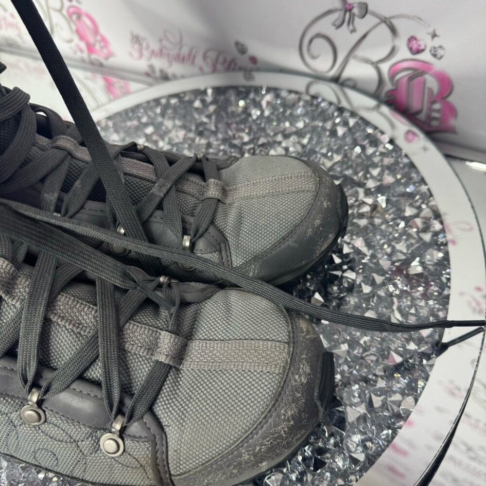 Helly Hansen Womens Gray Waterproof Snow Boots Size 6 1/2 distressed grey winter - Picture 11 of 16